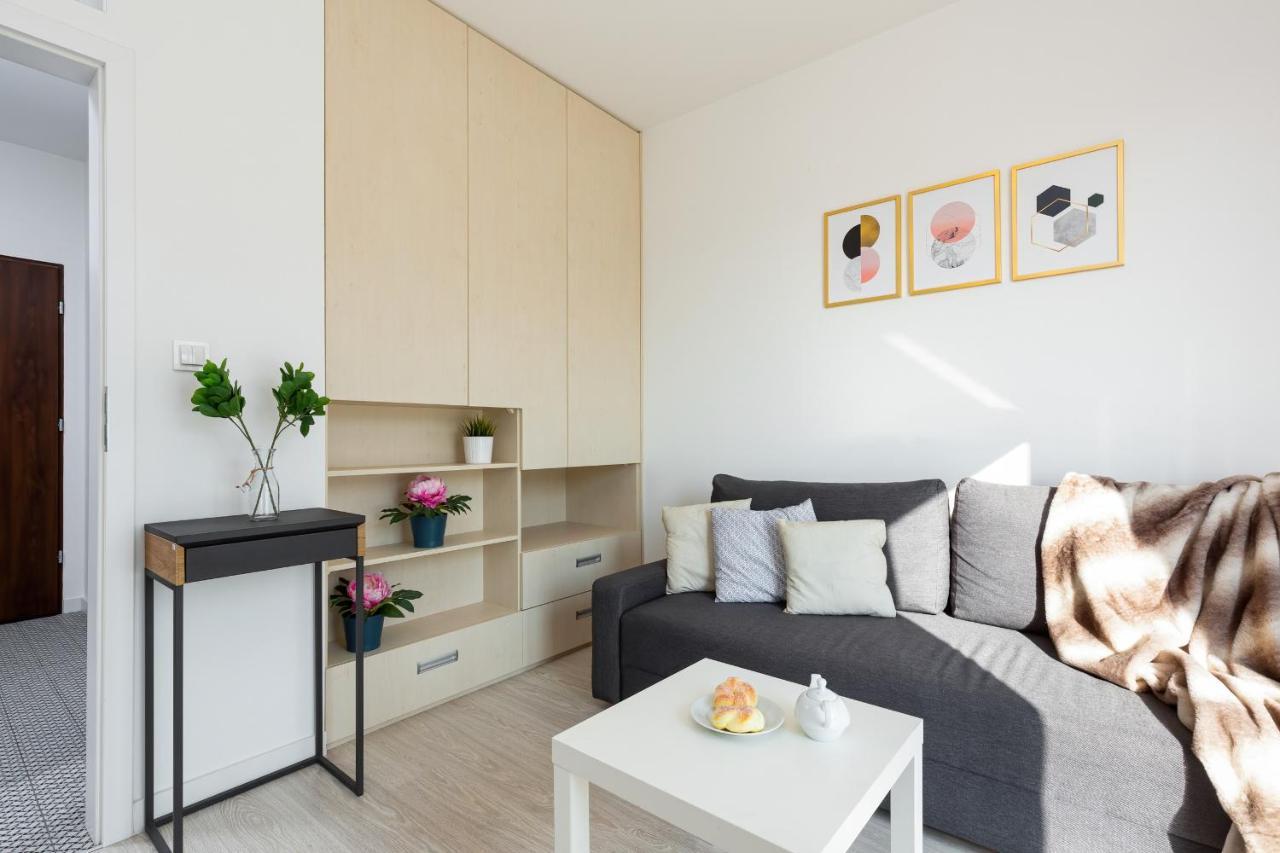 Metro Bielany Apartments By Noclegi Renters Варшава Экстерьер фото
