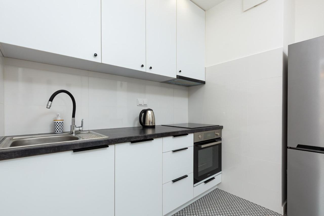 Metro Bielany Apartments By Noclegi Renters Варшава Экстерьер фото