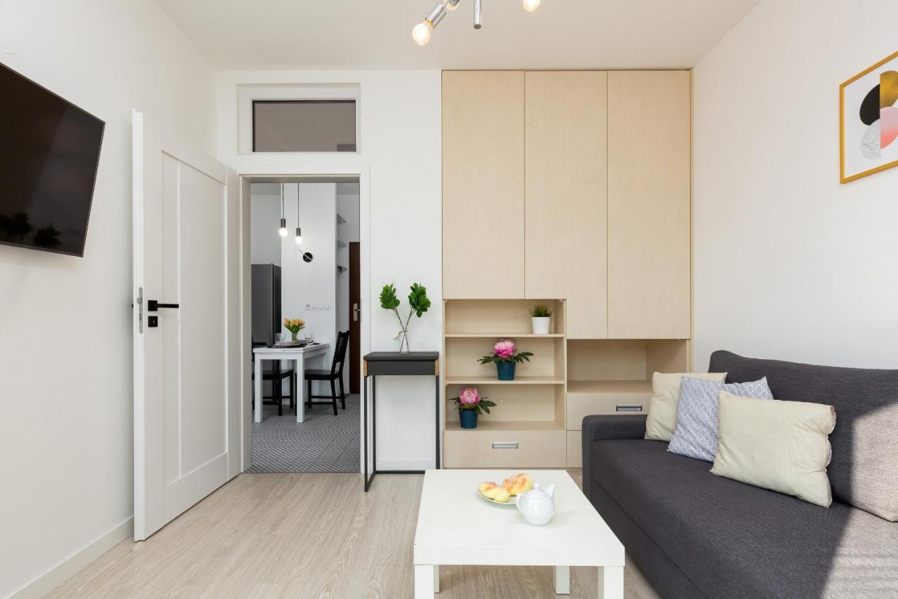 Metro Bielany Apartments By Noclegi Renters Варшава Экстерьер фото